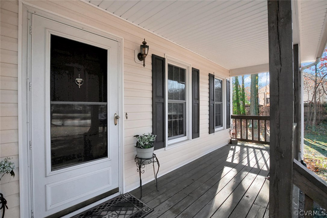 11301 Celtic Road Chesterfield, VA 23838 - Photo 6 of 27 a view of an entryway of the house