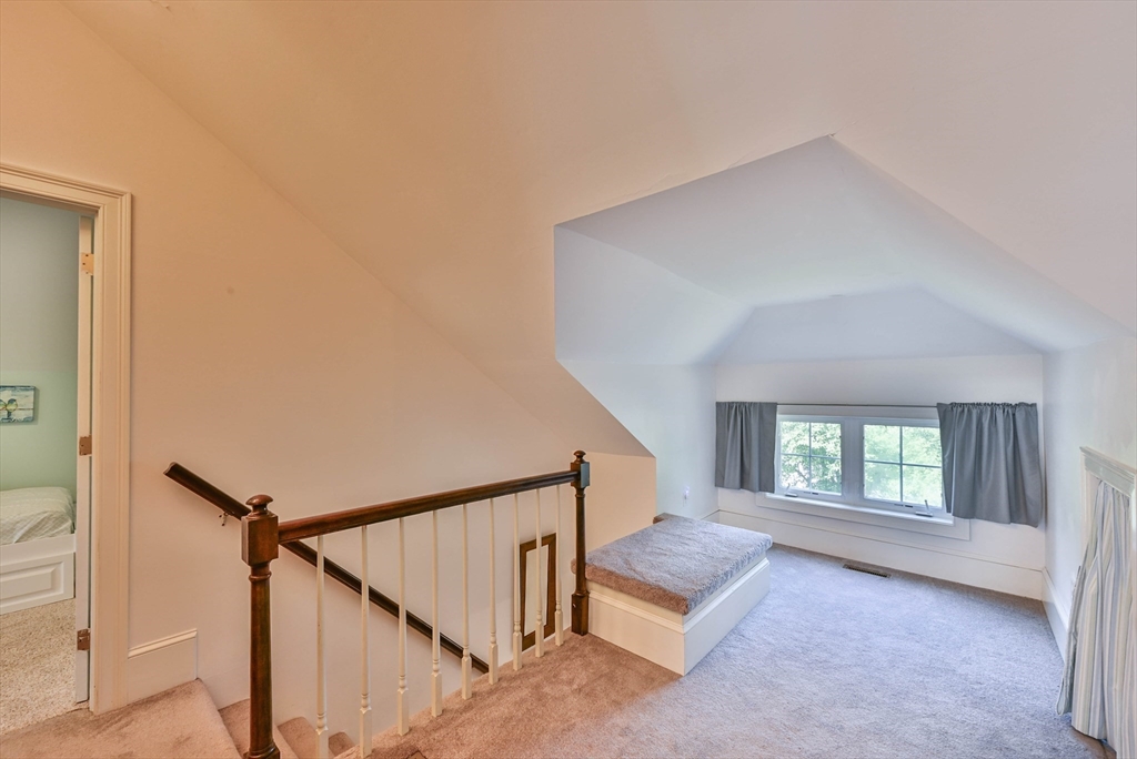 261 Thompson Road Webster, MA 01570 - Photo 38 of 42