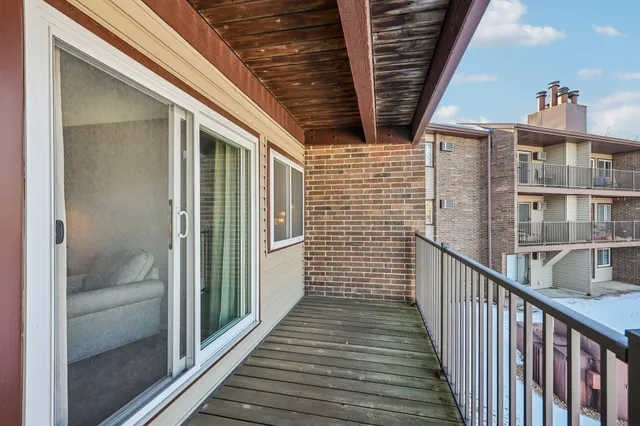 $180,000 | 3425 Golfview Drive, Unit 216, Eagan, MN 55123