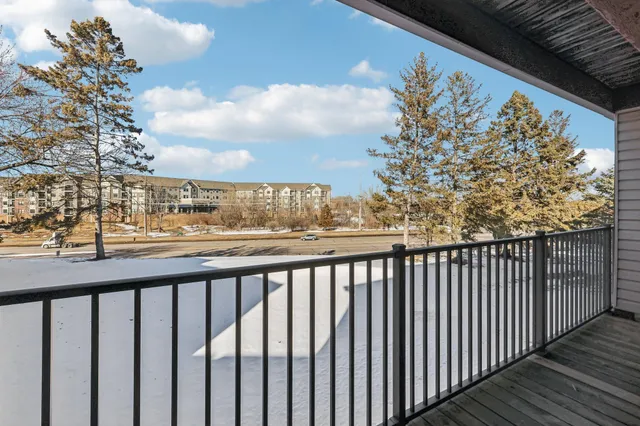 $180,000 | 3425 Golfview Drive, Unit 216, Eagan, MN 55123