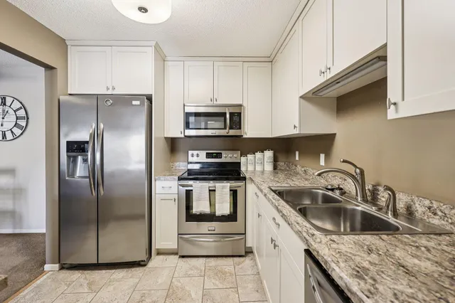 $180,000 | 3425 Golfview Drive, Unit 216, Eagan, MN 55123