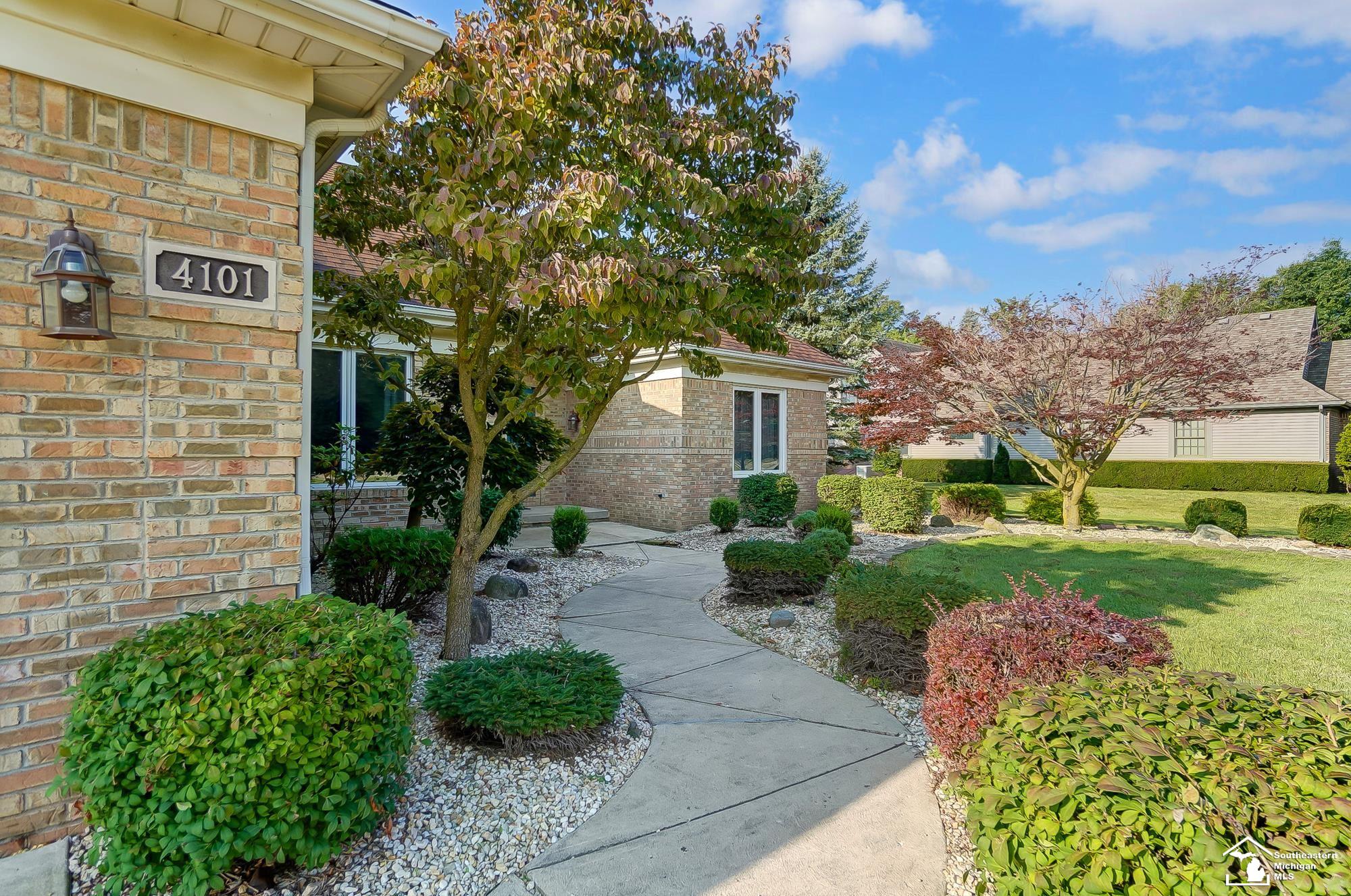 4101 East Dunbar Road Monroe, MI 48161 - Photo 3 of 66 50154319-3c932cf0-4014-4a64-9d25-b6441c3144b8.JPG