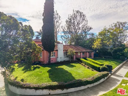 $6,750,000 | 14900 Camarosa Drive, Pacific Palisades, CA 90272