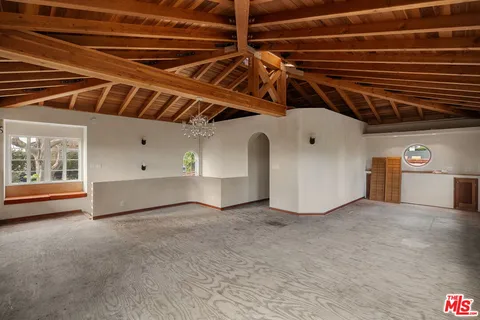 $6,750,000 | 14900 Camarosa Drive, Pacific Palisades, CA 90272