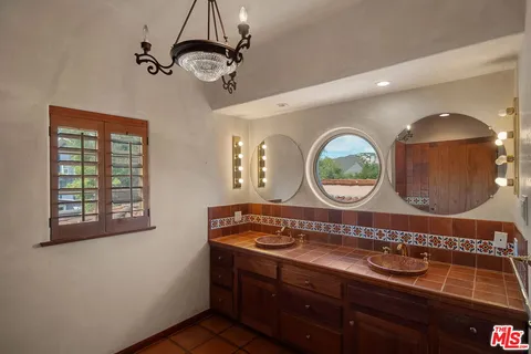 $6,750,000 | 14900 Camarosa Drive, Pacific Palisades, CA 90272