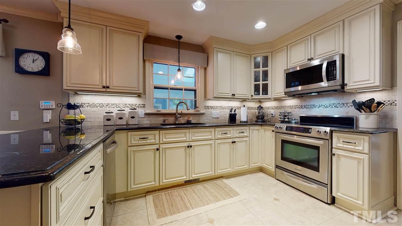 9312 Foxburrow Court Raleigh, NC 27613 - Photo 6 of 30