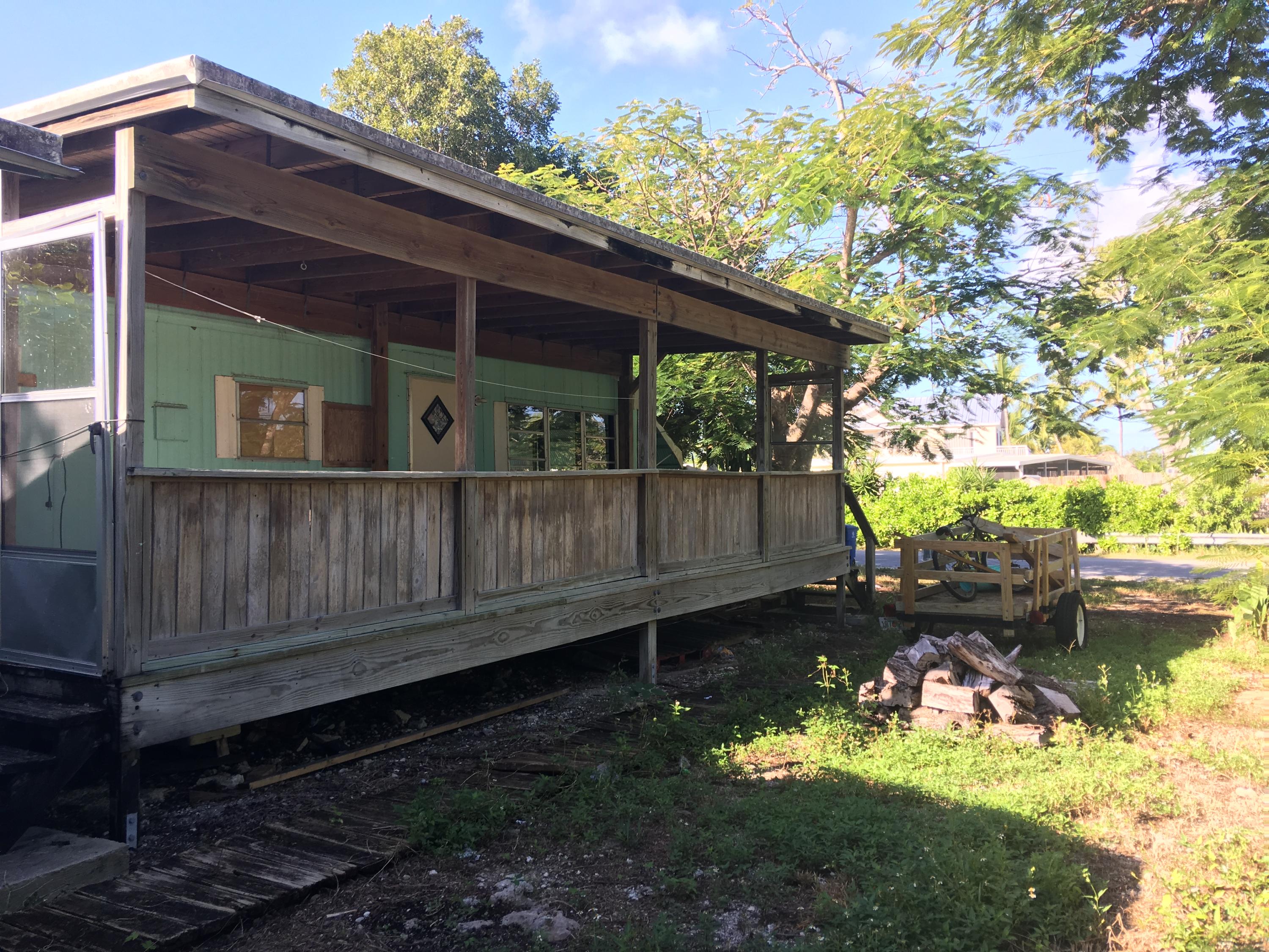 825 Largo Road Key Largo, FL 33037 - Photo 5 of 10 Porch