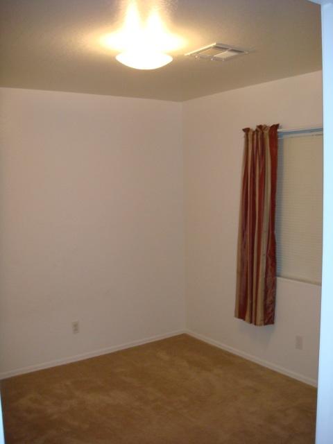 2736 West Grenadine Road Phoenix, AZ 85041 - Photo 10 of 12 bed3