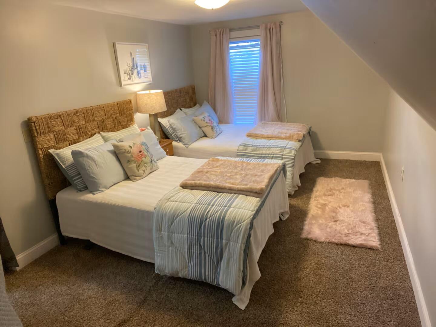 15 Maple Street Bangor, ME 04401 - Photo 6 of 23 5 Bedroom 4 2-Full