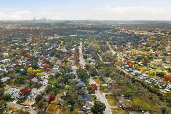 $799,900 | 6201 Shoal Creek Boulevard, Austin, TX 78757