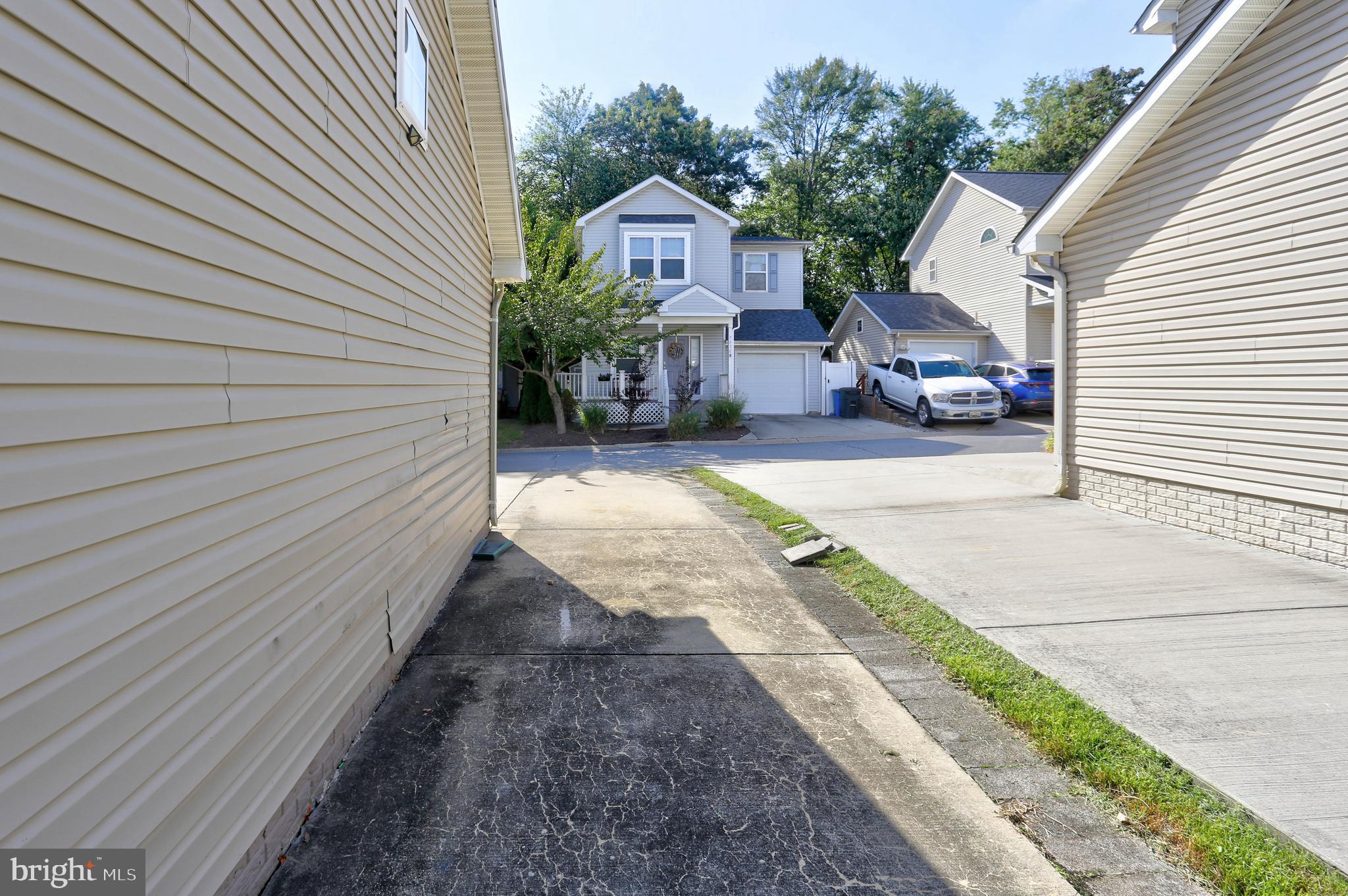 7629 Bluff Point Lane Elkridge, MD 21075 - Photo 29 of 31 a view of house and outdoor space
