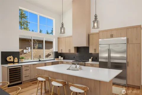 $1,599,000 | 1980 Wanawish Loop, Ronald, WA 98940