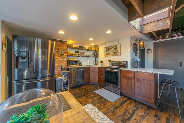 $3,500 | 104 West Main Street, Unit 300, Northville, MI 48167