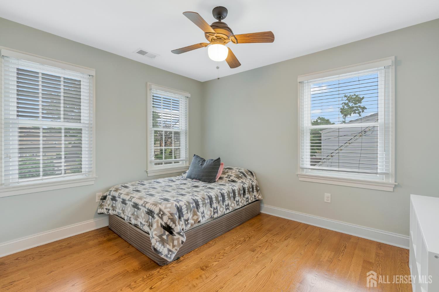 8 Hooker Avenue Middlesex, NJ 08846 - Photo 12 of 22