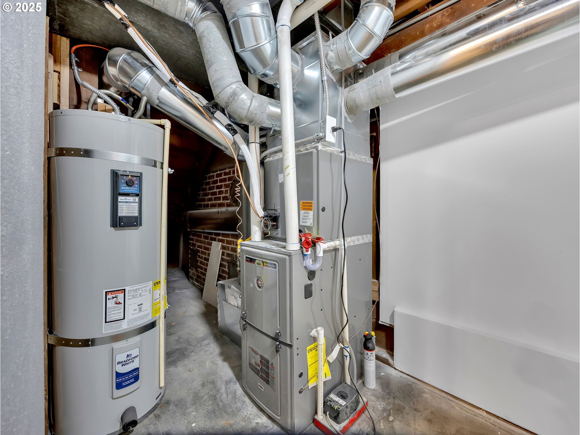 4416 Northeast 75th Avenue Portland, OR 97218 - Photo 34 of 45