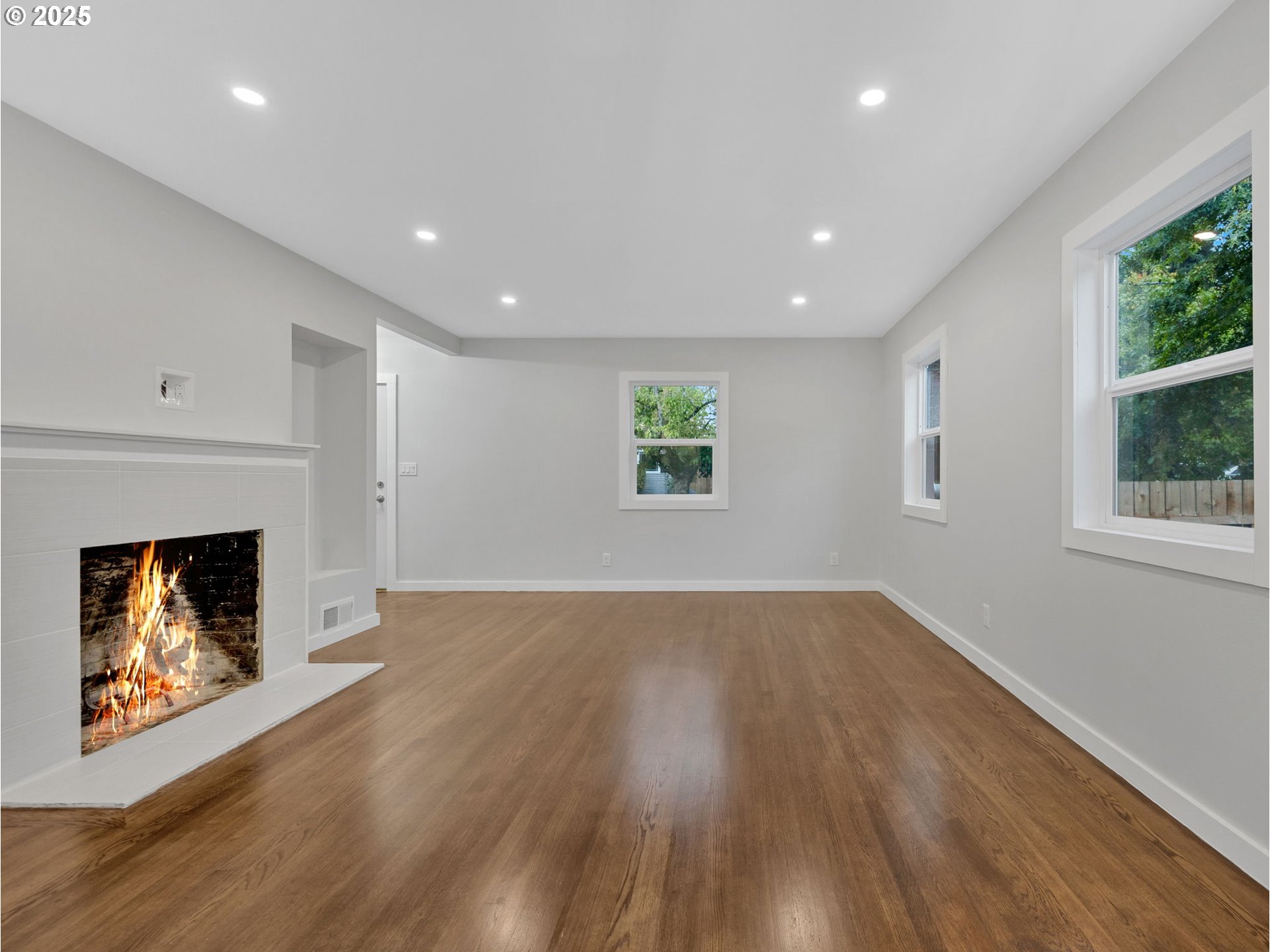 4416 Northeast 75th Avenue Portland, OR 97218 - Photo 7 of 45