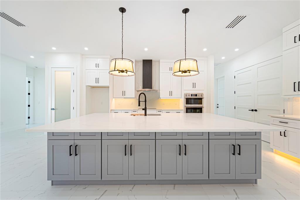 14080 Sydney Road Dover, FL 33527 - Photo 15 of 51