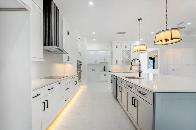 $1,124,900 | 14080 Sydney Road, Dover, FL 33527