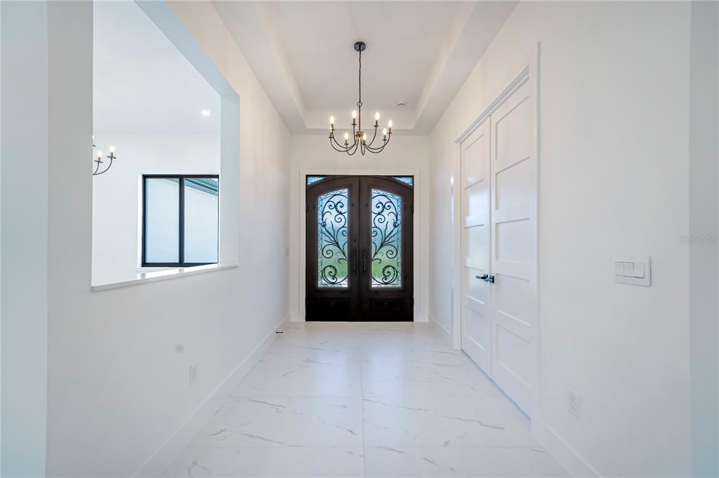 14080 Sydney Road Dover, FL 33527 - Photo 4 of 51