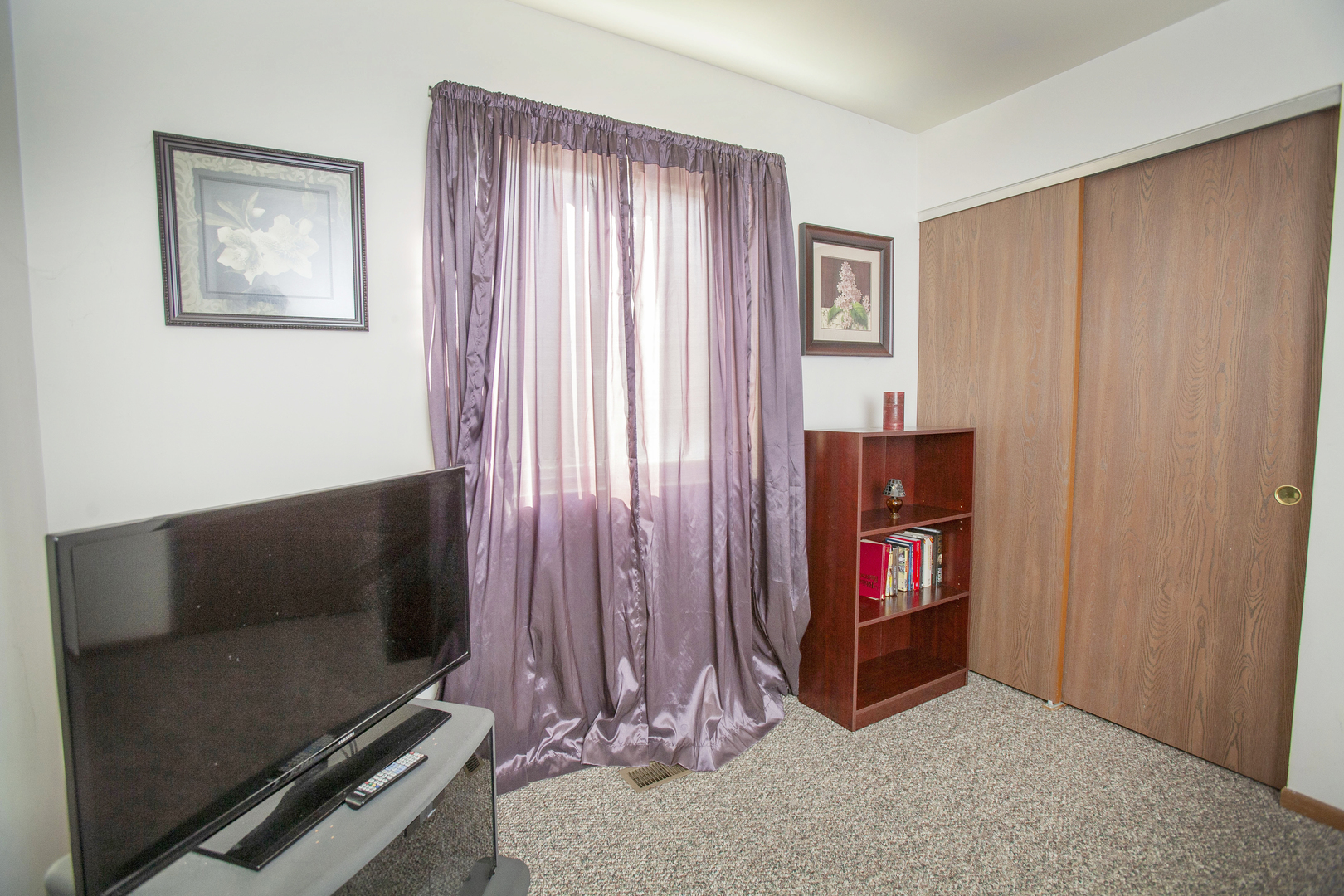 662 Dover Drive Elgin, IL 60120 - Photo 16 of 23 a view of workspace with furniture and window