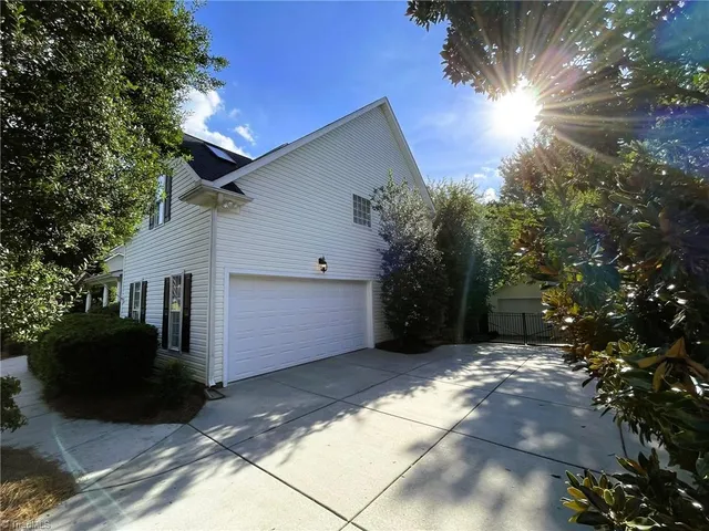 $565,000 | 7825 Spencer Brook Drive, Summerfield, NC 27358