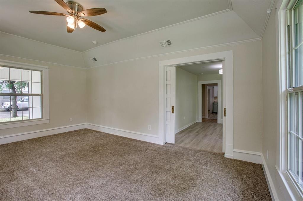 301 Madison Street Cleburne, TX 76033 - Photo 11 of 30