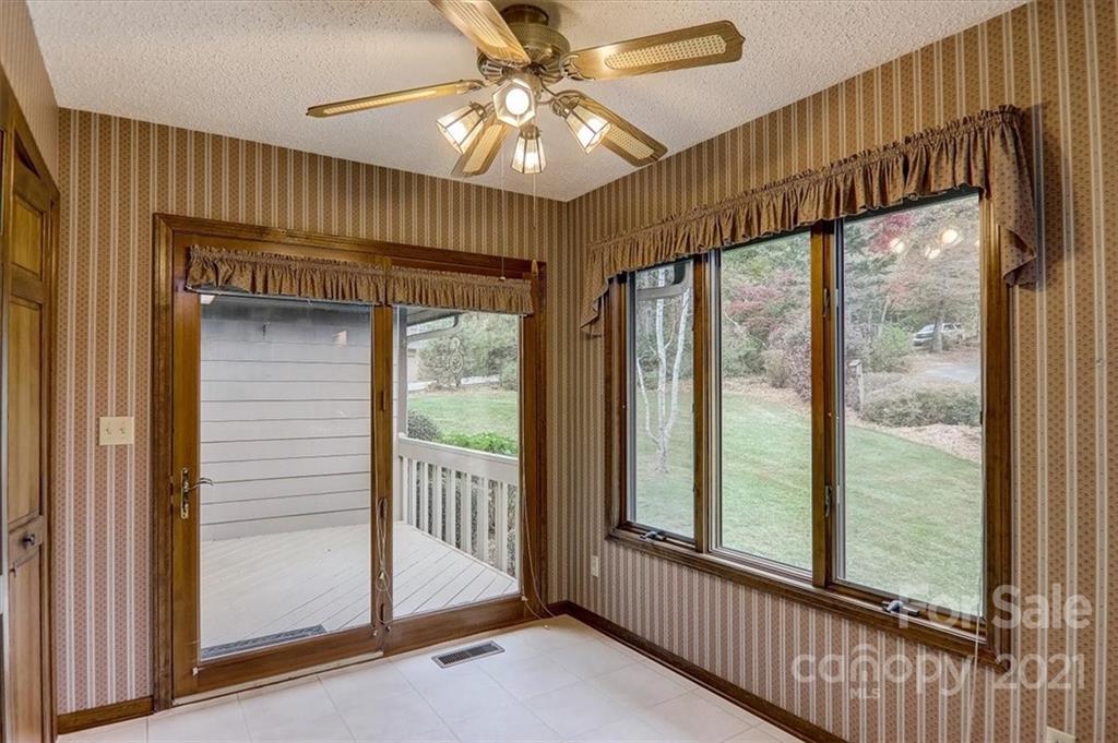 3112 Cove Loop Road Hendersonville, NC 28739 - Photo 20 of 48 Gallery Image 20