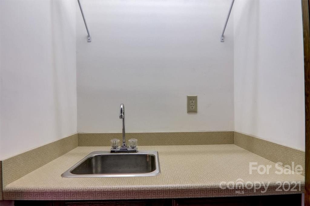 3112 Cove Loop Road Hendersonville, NC 28739 - Photo 24 of 48 Gallery Image 24
