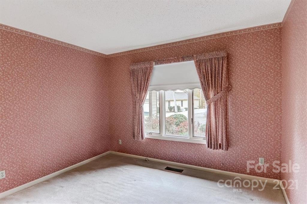 3112 Cove Loop Road Hendersonville, NC 28739 - Photo 26 of 48 Gallery Image 26