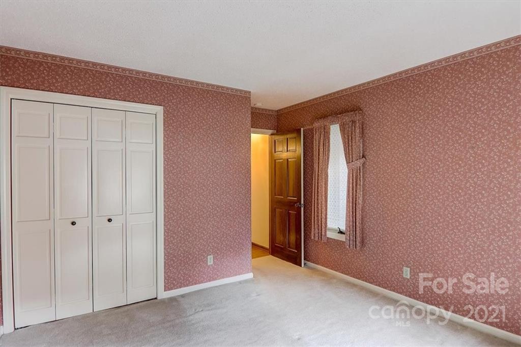 3112 Cove Loop Road Hendersonville, NC 28739 - Photo 27 of 48 Gallery Image 27