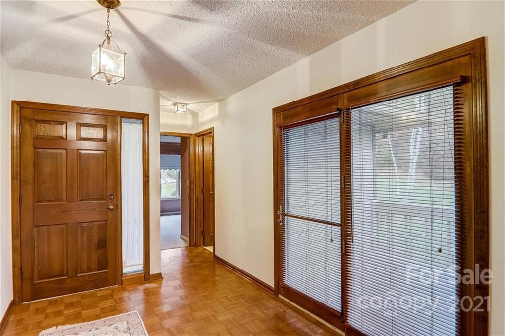3112 Cove Loop Road Hendersonville, NC 28739 - Photo 7 of 48 Gallery Image 7