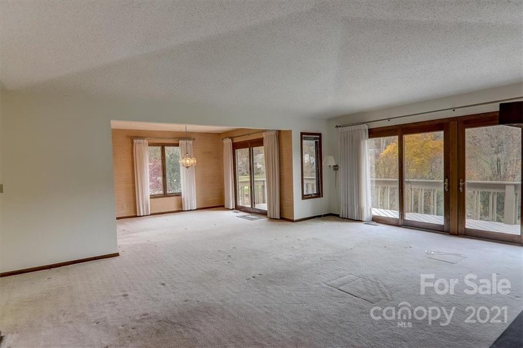 3112 Cove Loop Road Hendersonville, NC 28739 - Photo 10 of 48 Gallery Image 10