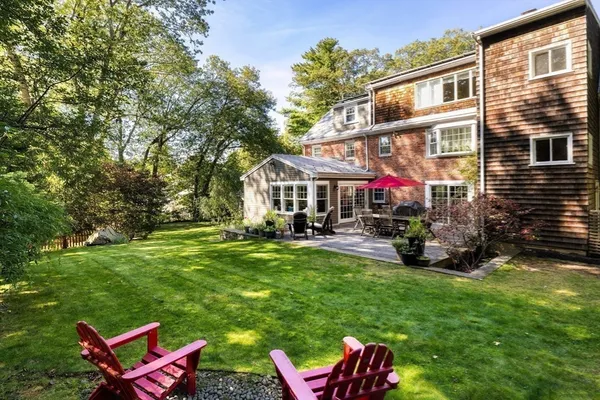 $2,850,000 | 18 Moffat Road, Newton, MA 02468