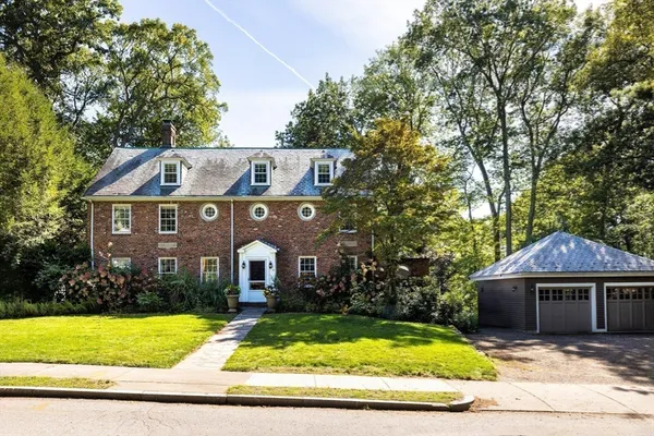 $2,850,000 | 18 Moffat Road, Newton, MA 02468