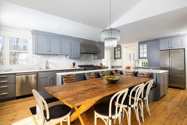 $2,850,000 | 18 Moffat Road, Newton, MA 02468