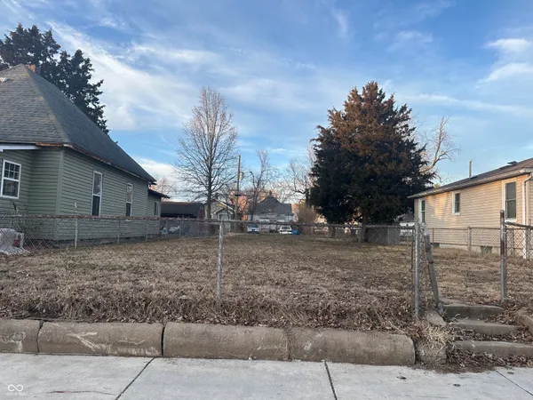 $6,000 | 1530 7th Avenue, Terre Haute, IN 47807