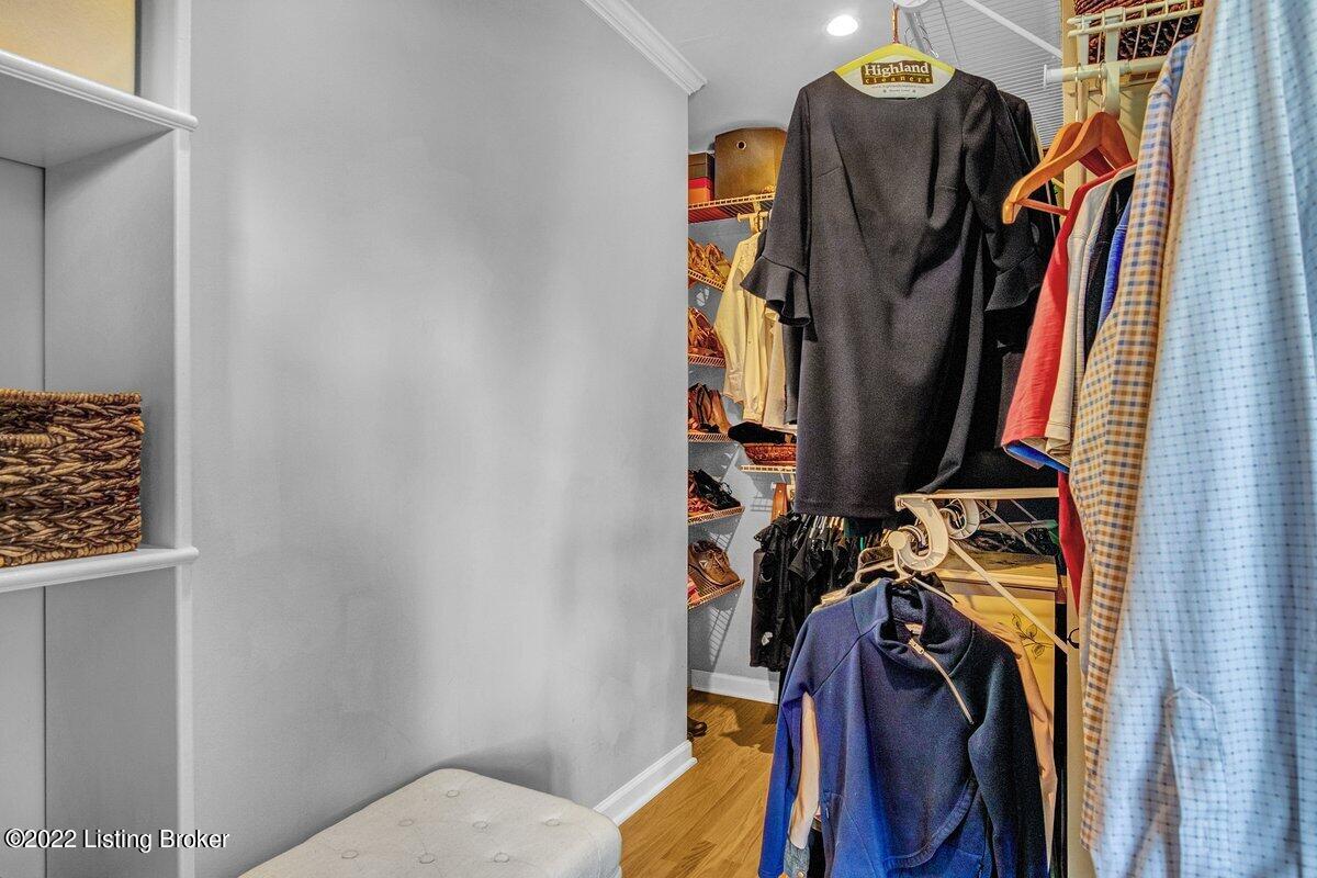 511 Brookview Road Louisville, KY 40207 - Photo 19 of 36 Primary walk-in closet