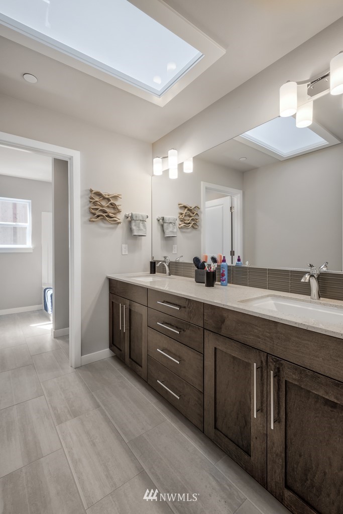 11039 Northeast 196th Street Bothell, WA 98011 - Photo 23 of 36 Gallery Image 23