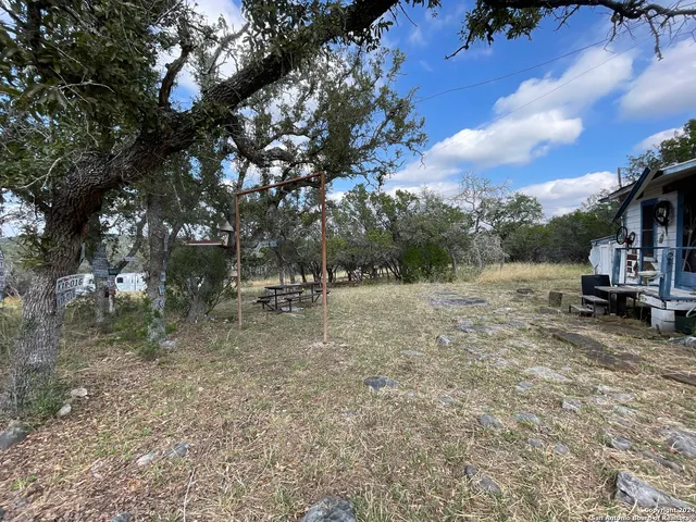 $299,000 | 890 County Road 246, Hondo, TX 78861