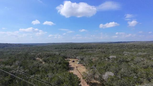 $299,000 | 890 County Road 246, Hondo, TX 78861
