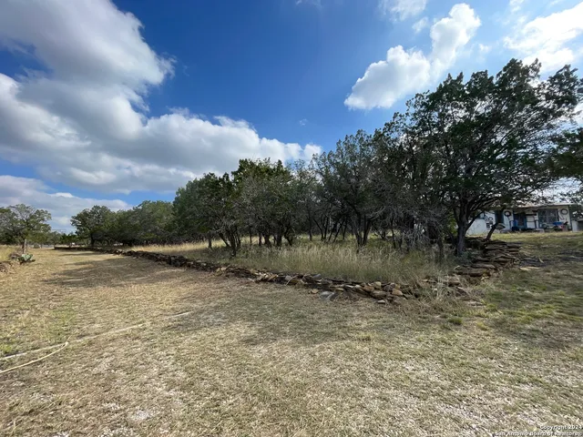 $299,000 | 890 County Road 246, Hondo, TX 78861