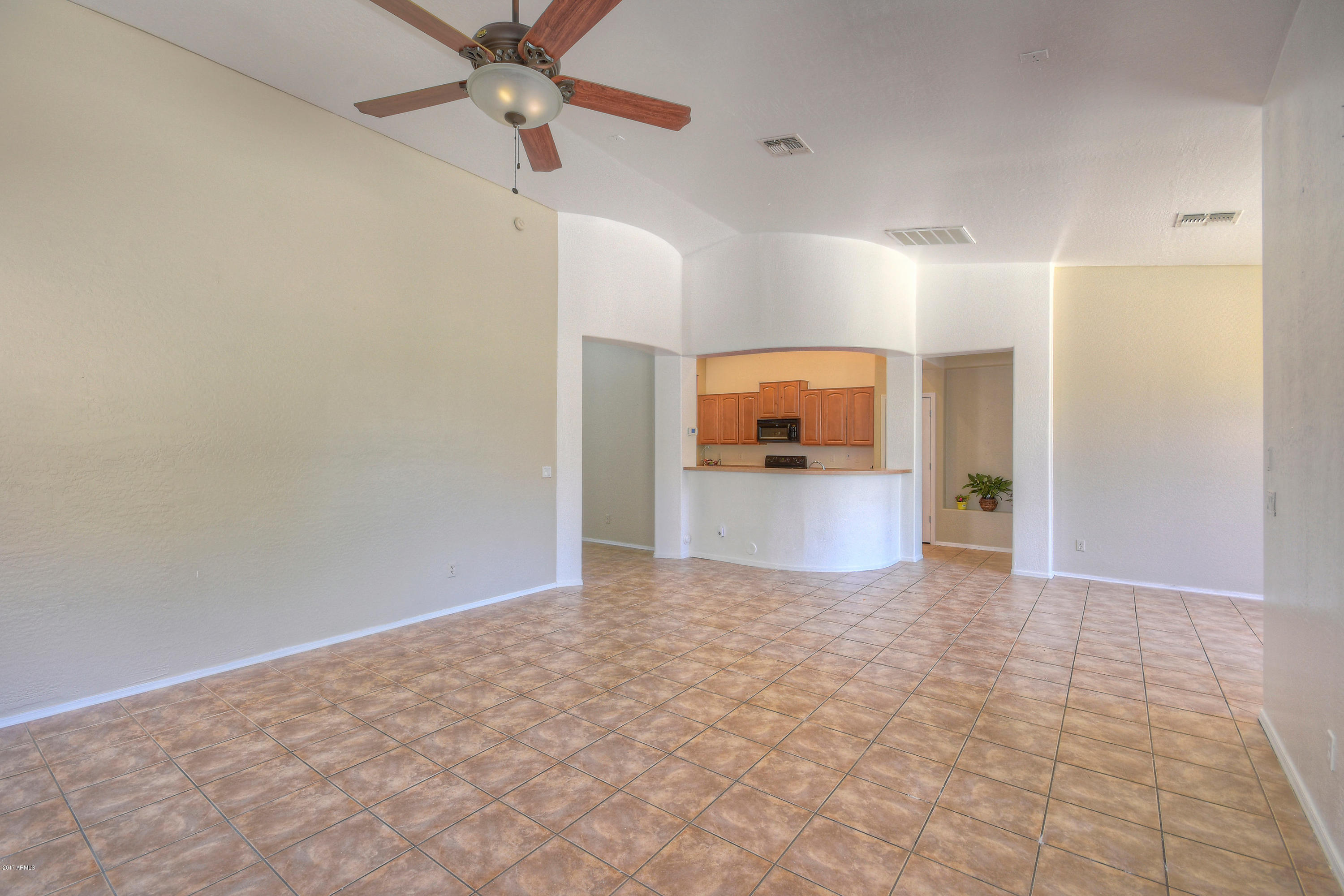 2120 West Harwell Rd. Phoenix, AZ 85041 - Photo 4 of 22 2120 W Harwell Phoenix AZ-MLS_Size-006-2
