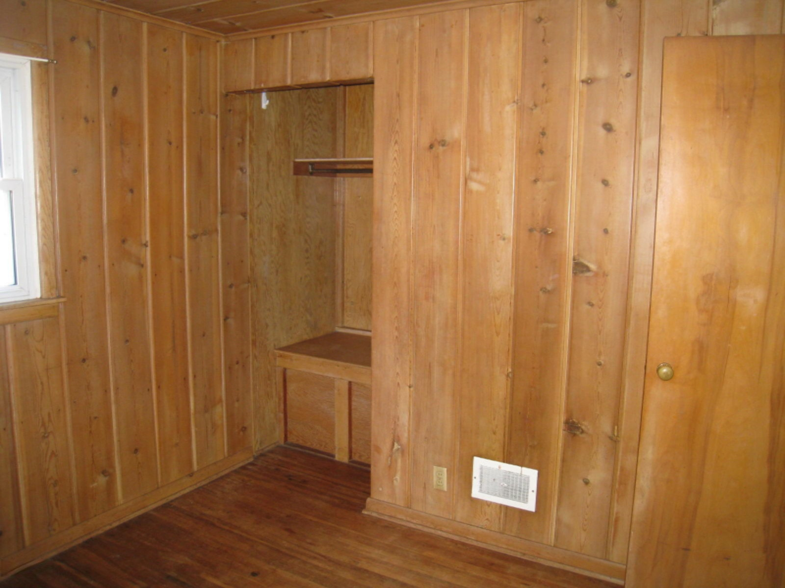 15268 Cleveland Street Spring Lake, MI 49456 - Photo 7 of 12 IMG_7387