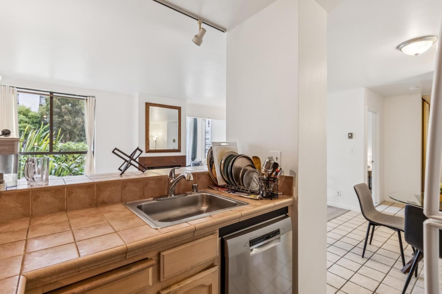 425 Anchor Road, Unit 104 San Mateo, CA 94404 - Photo 13 of 47 Gallery Image 13