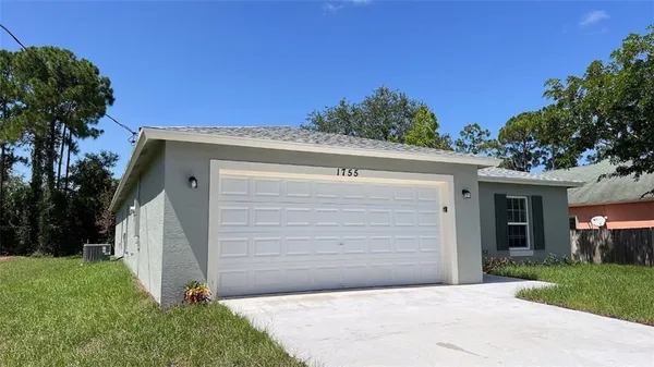 $2,600 | 1755 Southwest Cannon Avenue, Port St. Lucie, FL 34953