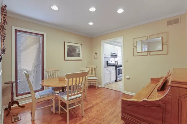 $584,500 | 1227 Ashley Lane, Addison, IL 60101