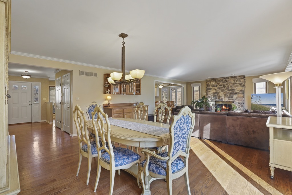 1227 Ashley Lane Addison, IL 60101 - Photo 15 of 38