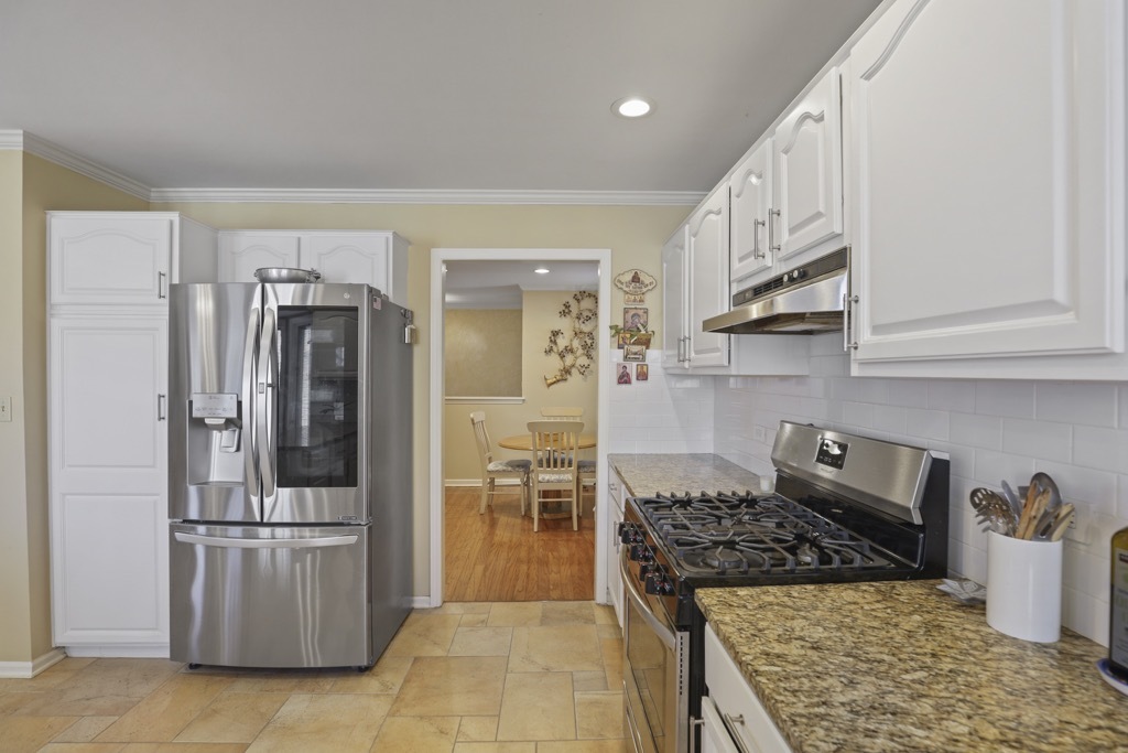 1227 Ashley Lane Addison, IL 60101 - Photo 17 of 38