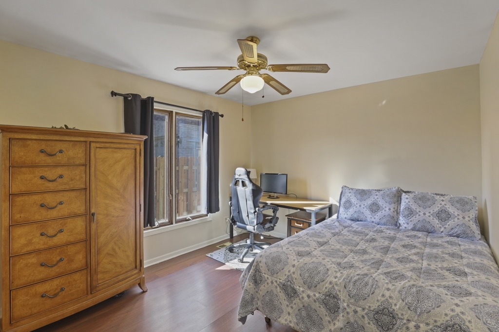 1227 Ashley Lane Addison, IL 60101 - Photo 18 of 38