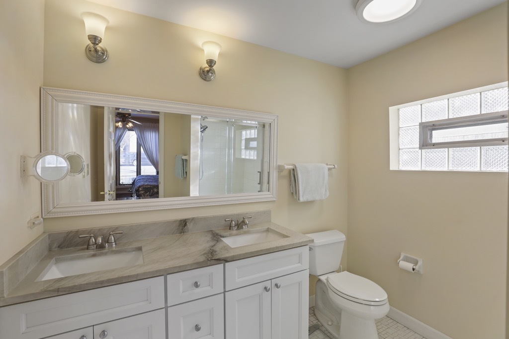 1227 Ashley Lane Addison, IL 60101 - Photo 28 of 38